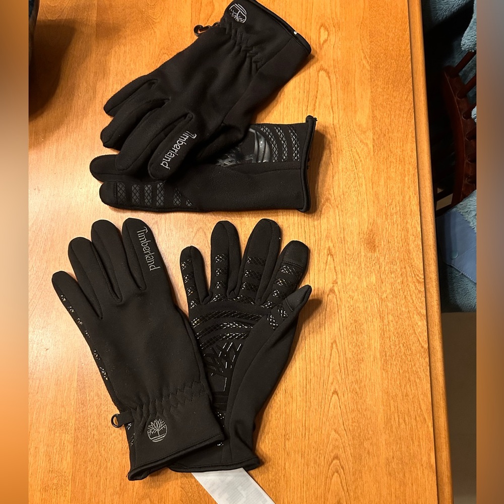 X2 Pairs of Men’s Timberland Gloves (One Pair Brand New, One Pair Pre-Owned)